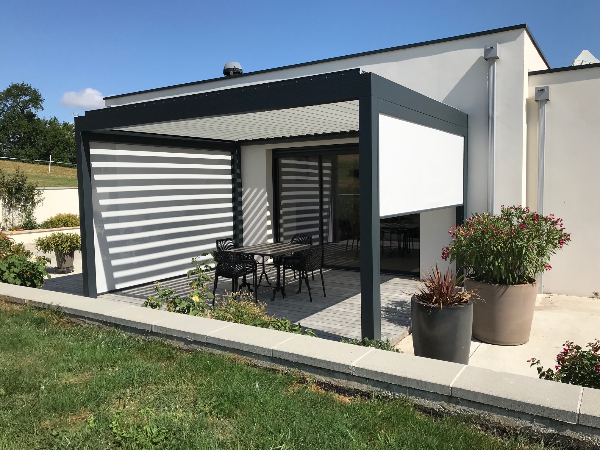 Pergola bioclimatique : profiter de sa terrasse toute l'année