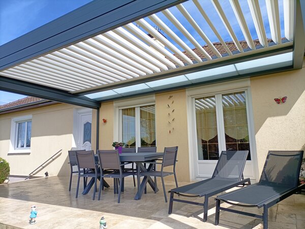 Réalisation Thézard Menuiserie — Pergolas bioclimatiques