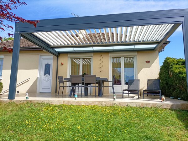 Réalisation Thézard Menuiserie — Pergolas bioclimatiques