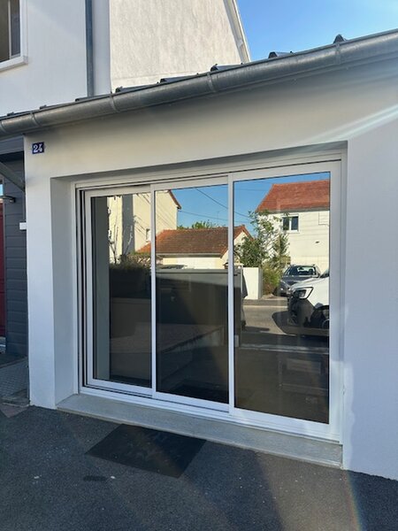 Réalisation Thézard Menuiserie — Stores bannes & extérieurs